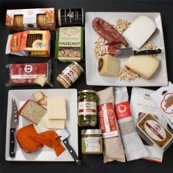 igourmet 19pc Charcuterie and Cheese Set