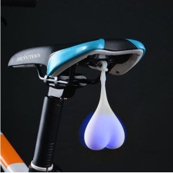 Jieyuteks Creative Outdoor Sports Cycling Bicycle Mountain Bike Taillight Waterproof Silicon Rear Light LED Bike Tail Light Safety Light Heart Shape