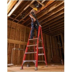 Platform Stepladder, 4 ft, FGL, 300 lb.' LOUISVILLE FXP1704