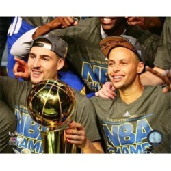 Posterazzi PFSAASB17801 Klay Thompson & Stephen Curry with the Nba Championship Trophy Game 6 of the 2015 Nba Finals Sports Photo - 10 x 8 in.