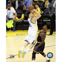 Posterazzi PFSAASA15201 Klay Thompson Game 2 of the 2015 NBA Finals Sports Photo - 8 x 10 in.