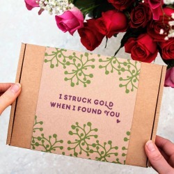 Personalised Valentine's Day Face Mask Kit Gift Personalised Valentine's Day Face Mask Kit Gift