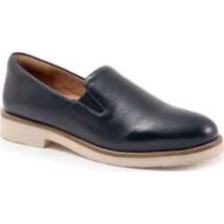 Wide Width Women's Whistle Flat by SoftWalk in Navy (Size 11 W) found on Bargain Bro from SwimsuitsForAll.com for USD $81.28