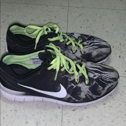 Nike Shoes | Final Price Nike Free Run Running Shoes | Color: Black/White | Size: 9.5