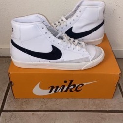Nike Shoes | Blazer Mid 77 Vintage Whiteblack | Color: Black/White | Size: 10