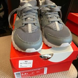 Nike Shoes | Nike Huarache Grey Gray White Running Shoe Sneaker | Color: Gray/White | Size: 6