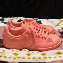 Adidas Shoes | Alligator Print Coral Stan Smith Adidas With Matching Aaliyah Tee | Color: Tan | Size: 7
