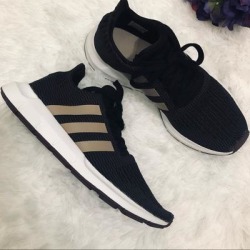 Adidas Shoes | Adidas Swift Run Sneakers | Color: Black | Size: 7