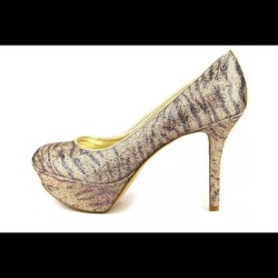 Nine West Shoes | Nine West Glittered Animal Print Platform 9 | Color: Gold | Size: 9 found on Bargain Bro Philippines from poshmark, inc. for $20.00