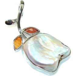 Stylish Mother Of Pearl Sterling Silver Pendant