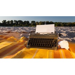 Memoir Writing: Beginner Lessons to an Inspirational Book