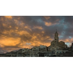 The Art of Finding Light: Photography for the artist in you