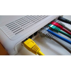 Cisco CCENT ICND1 (100-105) : Practice Exams (Updated)