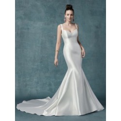 Robe de mariée ajustée et évasée avec décolleté en caur Teagan, signée Keela Mikado