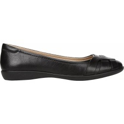 naturalizer flat shoes