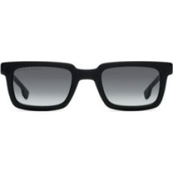 Square sunglasses in black acetate with black-shaded lenses