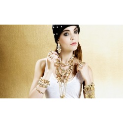 $7 for $15 Worth of Jewelry and Accessories at Six
