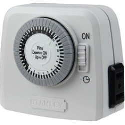 Stanley LampMaster Twin Indoor 2-Outlet Mechanical 24 Hour Timer