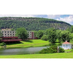 Stay at Best Western Inn at Hunt's Landing in Matamoras, PA. Dates into March 2019.