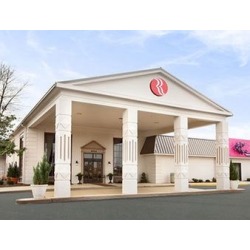 Ramada Plaza & Conf Center by Wyndham Louisville