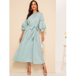 Keyhole Back Lace Appliques Belted Hijab Dress