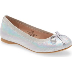 Nordstrom Elise Ballet Flat, Size 8 M in Silver Textured Metallic at Nordstrom found on Bargain Bro from Nordstrom Canada for USD $12.10