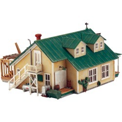 DPM 12900 HO Scale Woodys Country Mart Kit