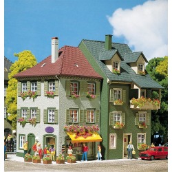 Faller 130414 2-Flats w/lower shops