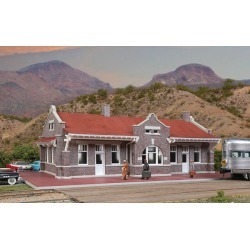 Walthers 933-4055 HO Brick Mission-Style Santa Fe Depot Kit
