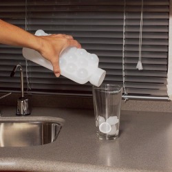 No-Spill Ice Tray