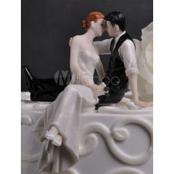 Kissing Couple Wedding Cake Topper